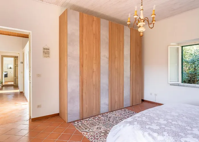* With Views * Walk To Everything Villa *